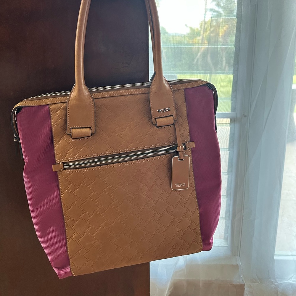 Tumi purse bag